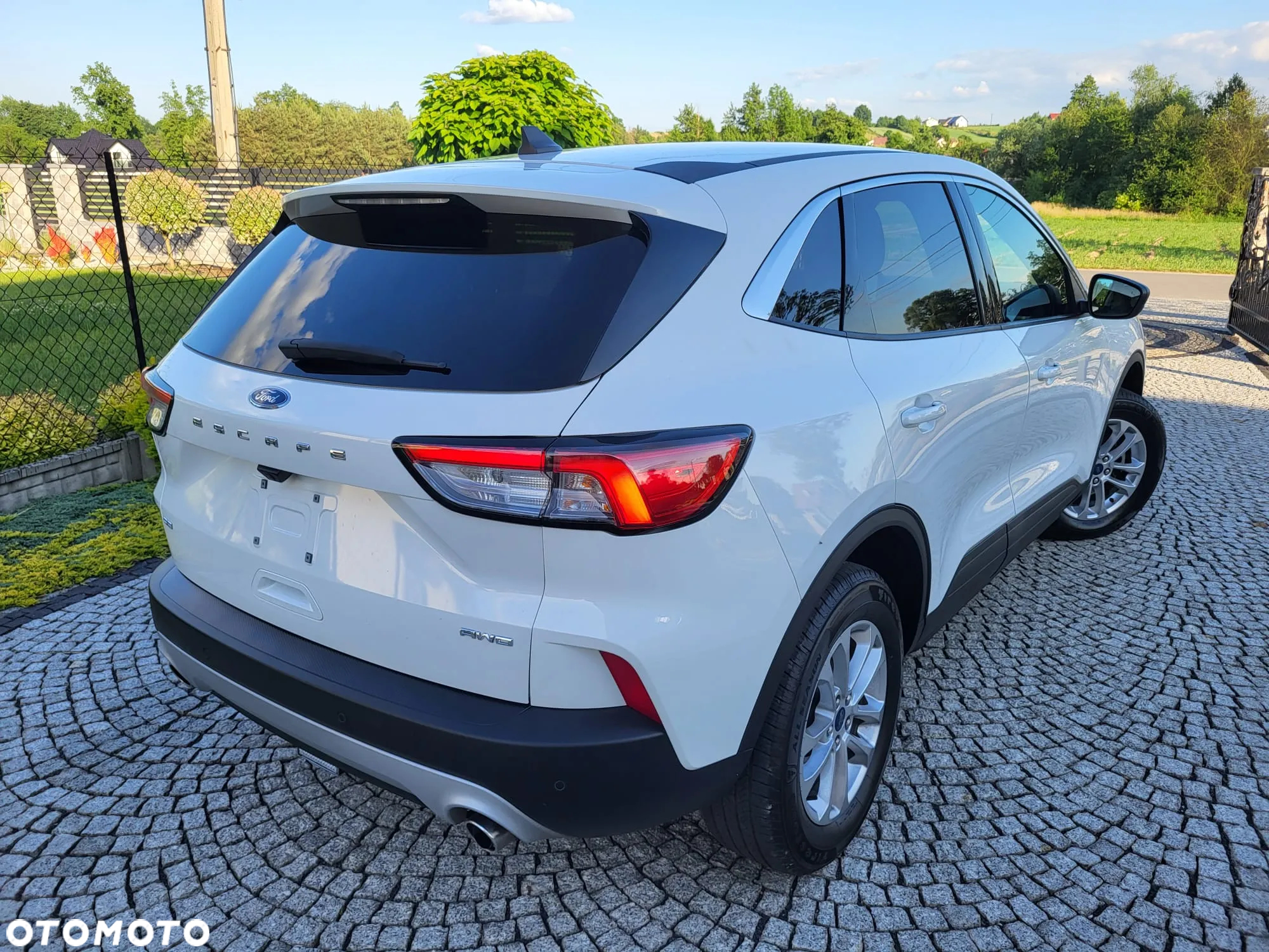 Ford Kuga - 2
