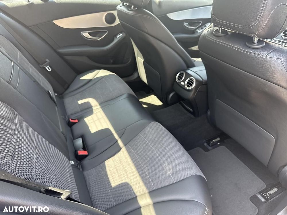 Mercedes-Benz C - 14