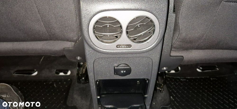 Volkswagen Tiguan - 25