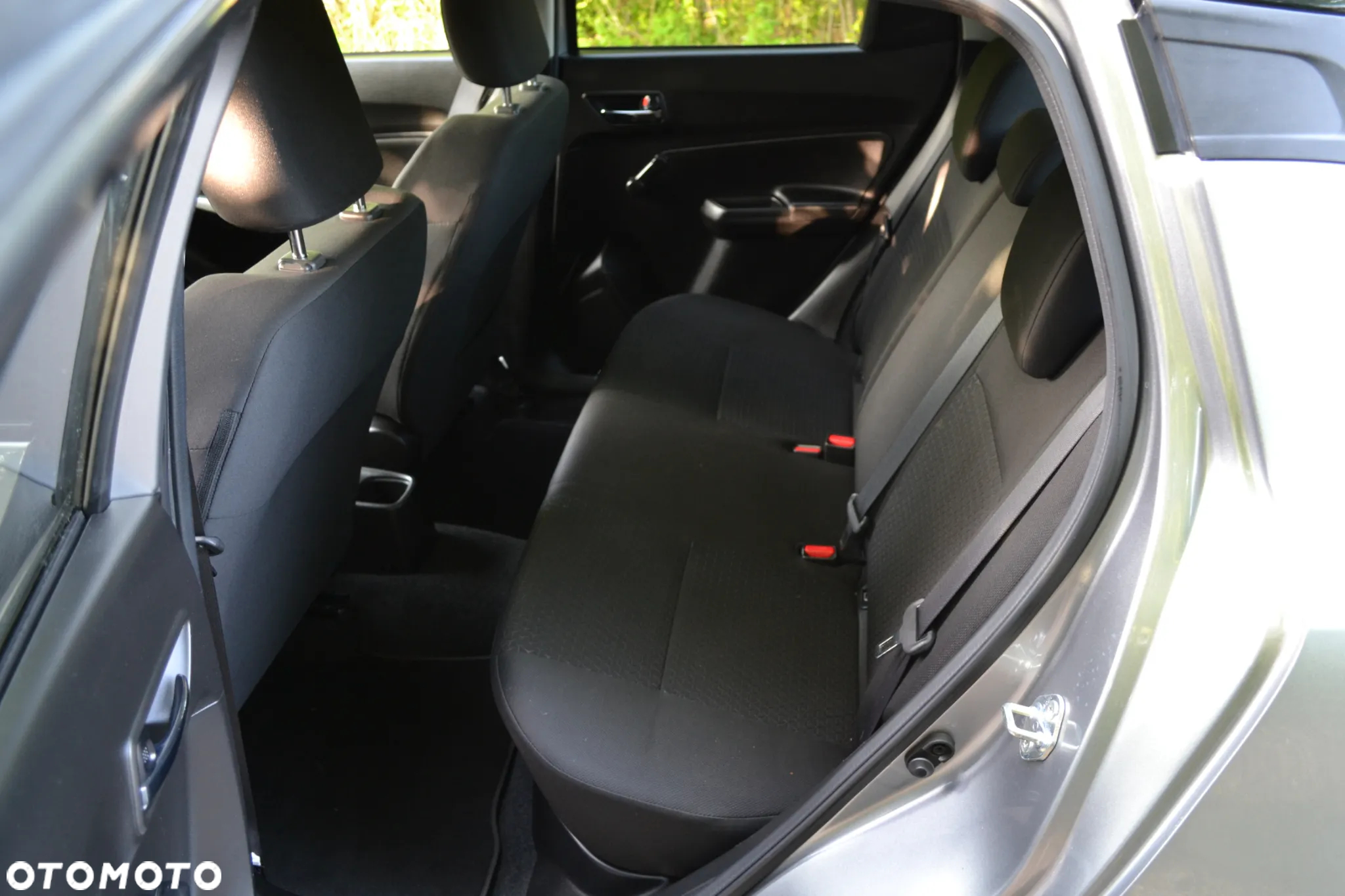 Suzuki Swift 1.2 Premium - 10