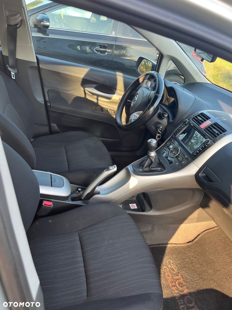 Toyota Auris 1.4 VVT-i Luna - 5