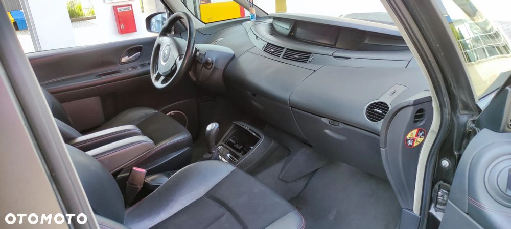 Renault Espace 3.0 dCi Initiale - 7