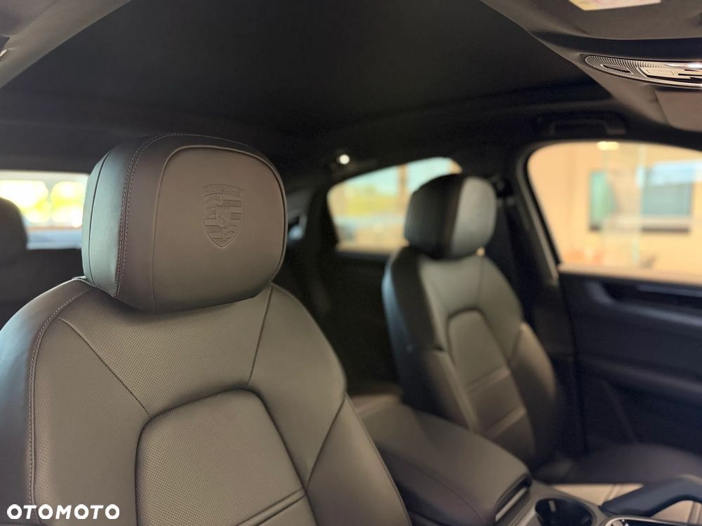 Porsche Cayenne E-Hybrid PHEV Black Edition - 27
