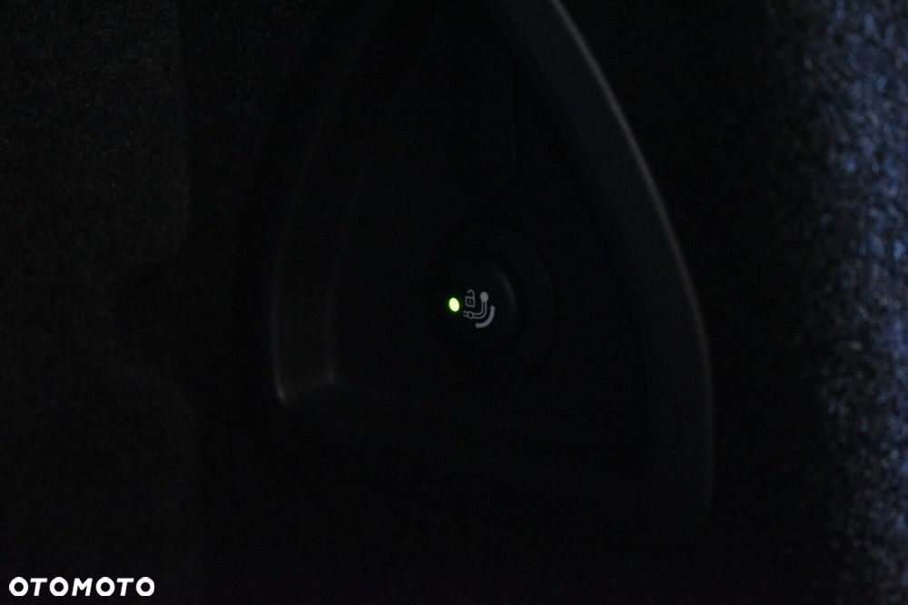 BMW Seria 7 - 33