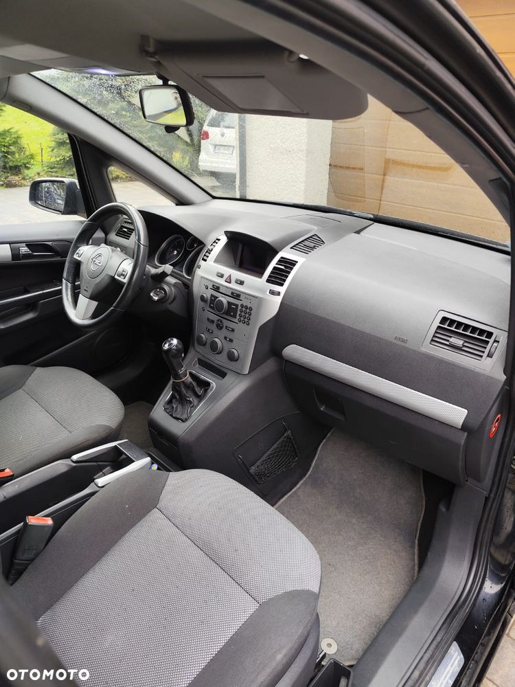 Opel Zafira 1.9 CDTI First Edition - 8