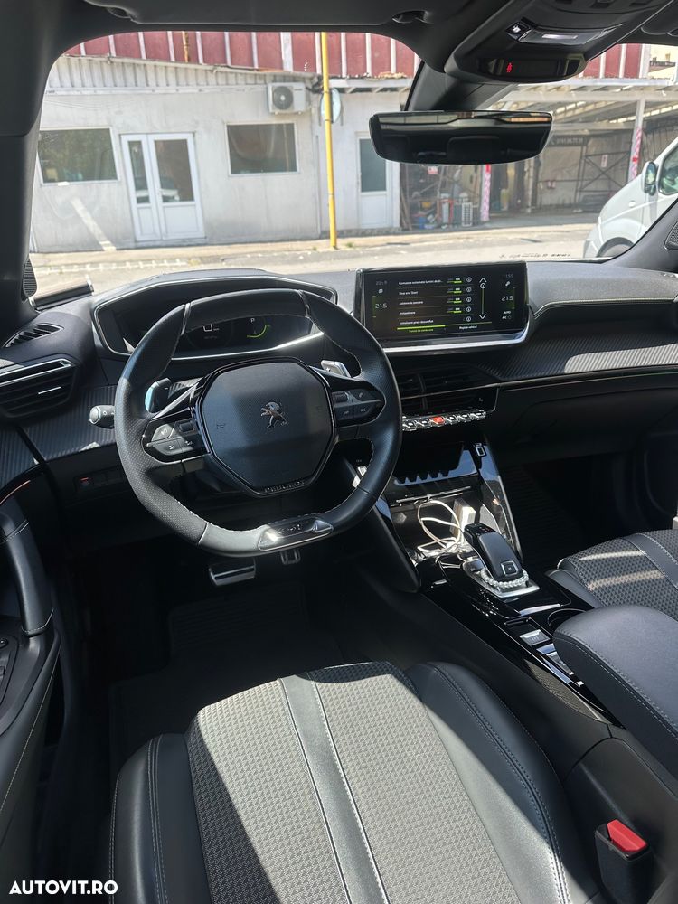 Peugeot 2008 1.2L PureTech 130 S&S EAT8 GT - 16