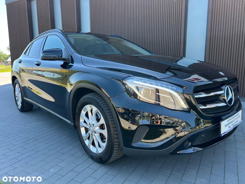 Mercedes-Benz GLA 200 d 4Matic 7G-DCT Urban - 9