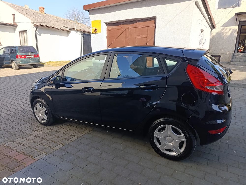 Ford Fiesta 1.25 Celebration - 9