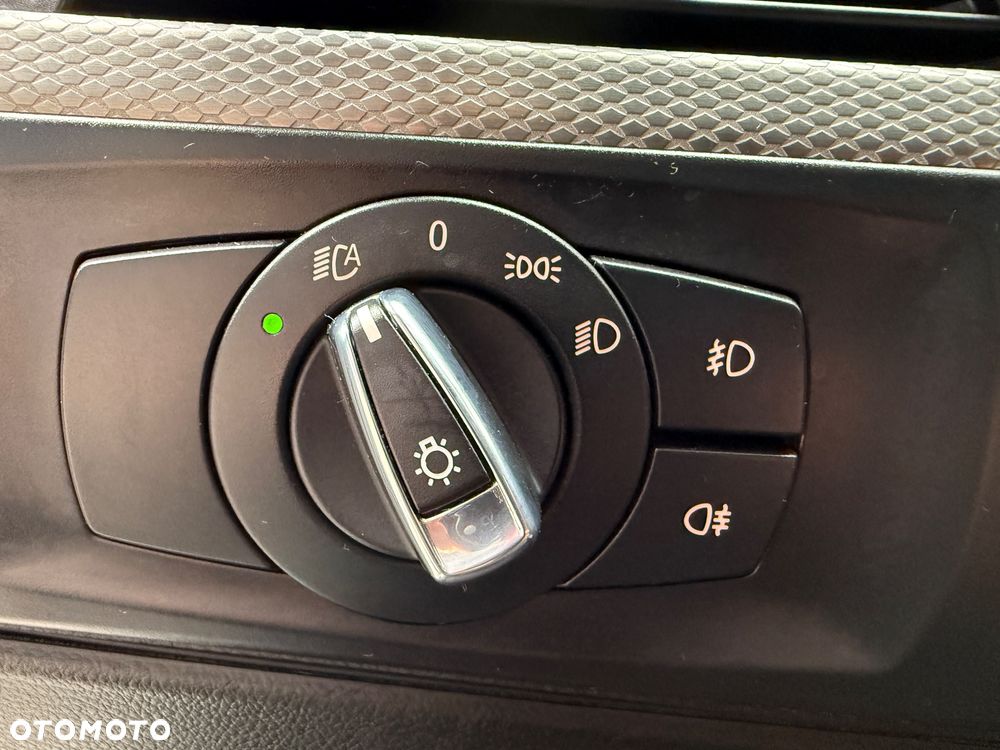 BMW Seria 3 325i - 16