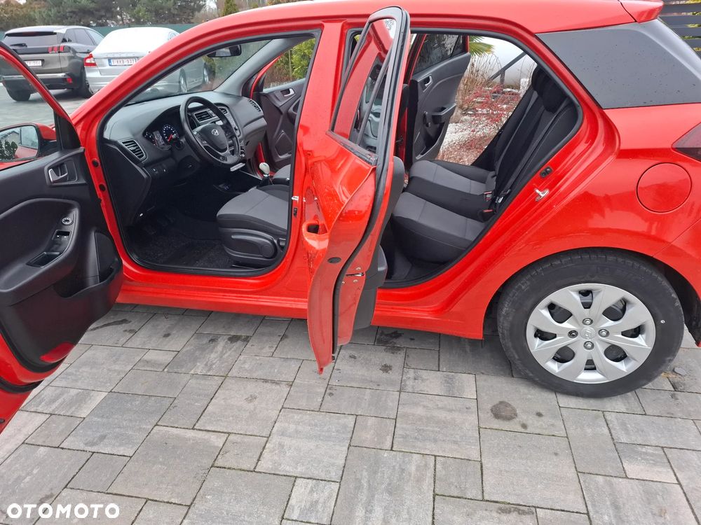 Hyundai i20 blue 1.2 Classic - 21