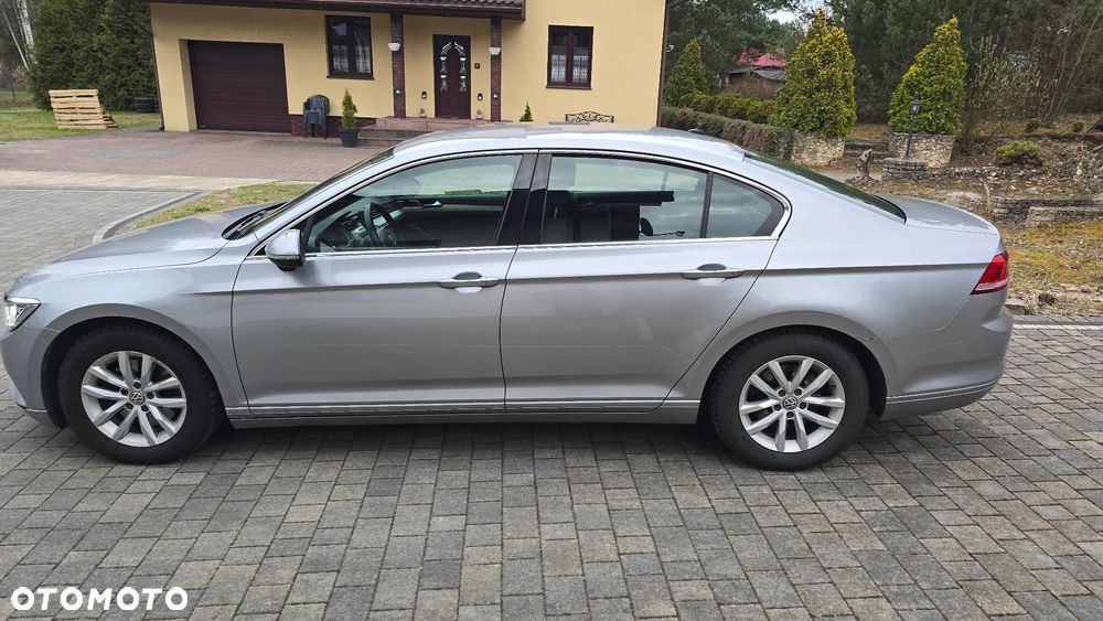 Volkswagen Passat 2.0 TDI SCR Comfortline - 2
