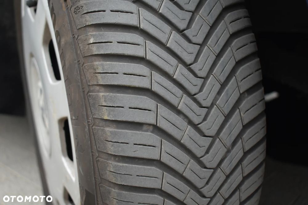 Volkswagen Golf - 19