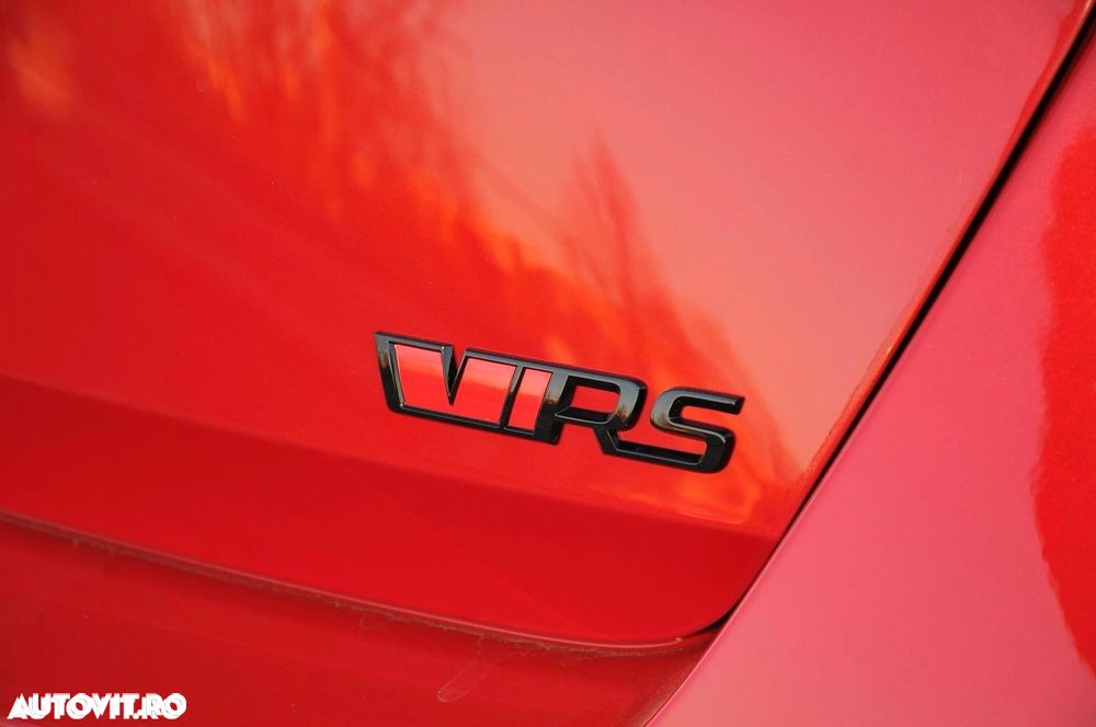 Skoda Octavia 2.0 TSI DSG RS - 9