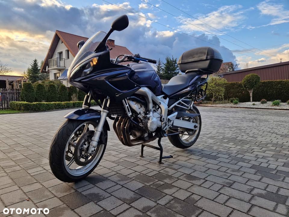 Yamaha FZ6 - 1