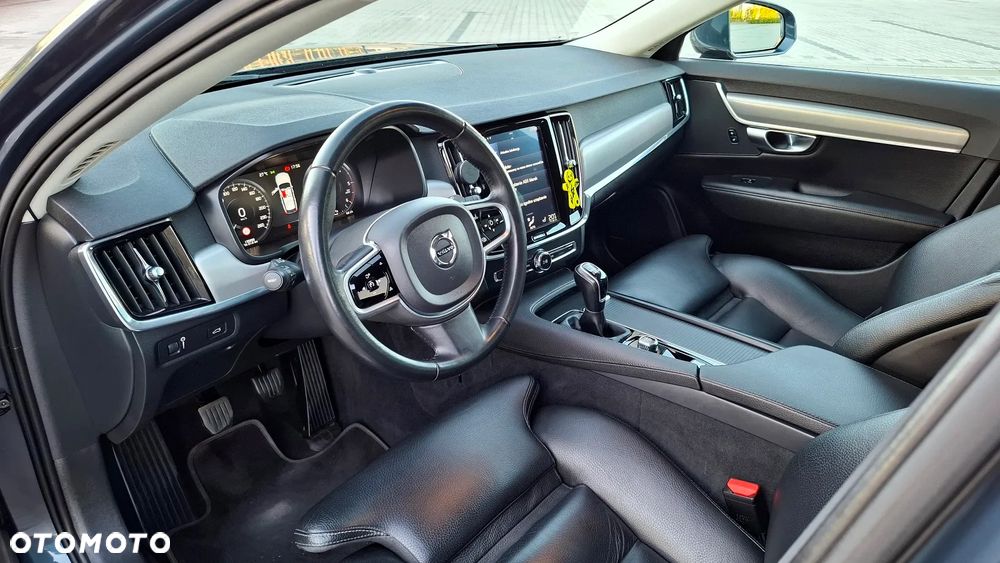 Volvo V90 D3 Momentum - 17