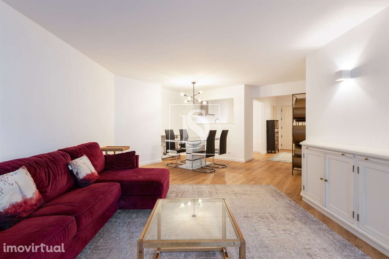 Apartamento T1 para venda mobiliado em Cascais com piscina e jardim - Grande imagem: 3/16