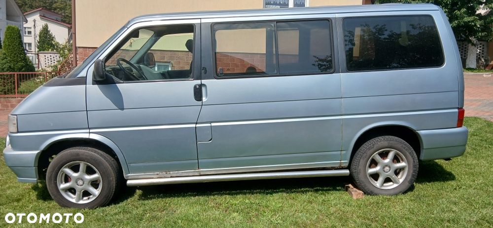 Volkswagen Caravelle - 2