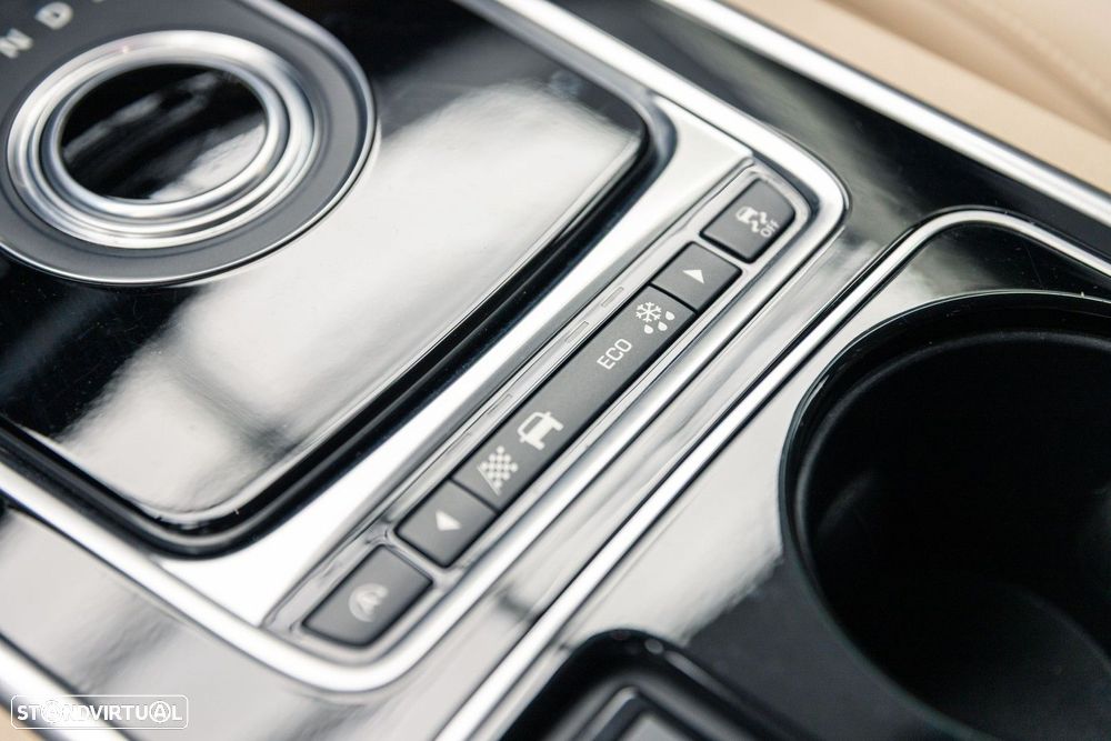 Jaguar XE 2.0 D Prestige Aut. - 41