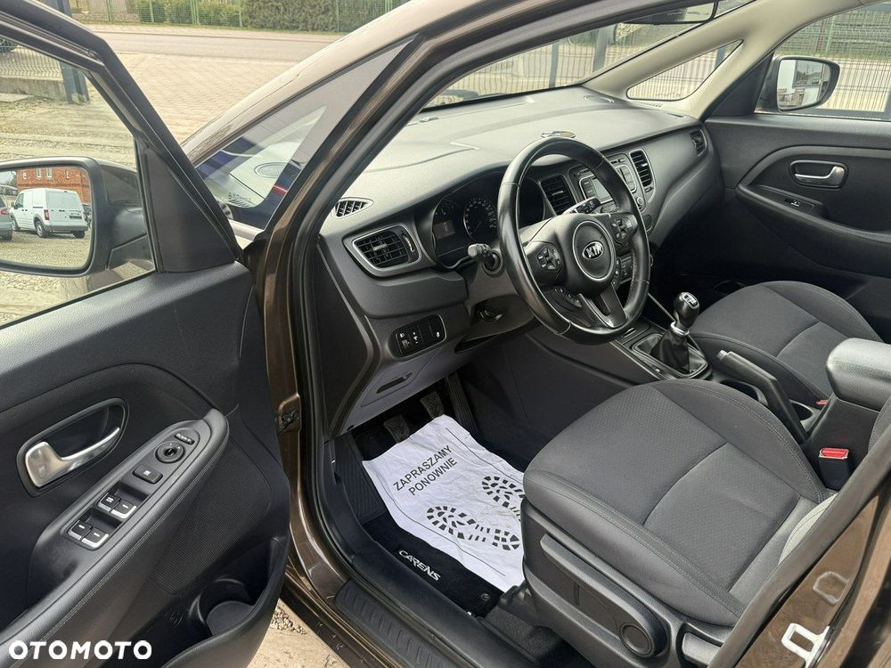 Kia Carens - 6
