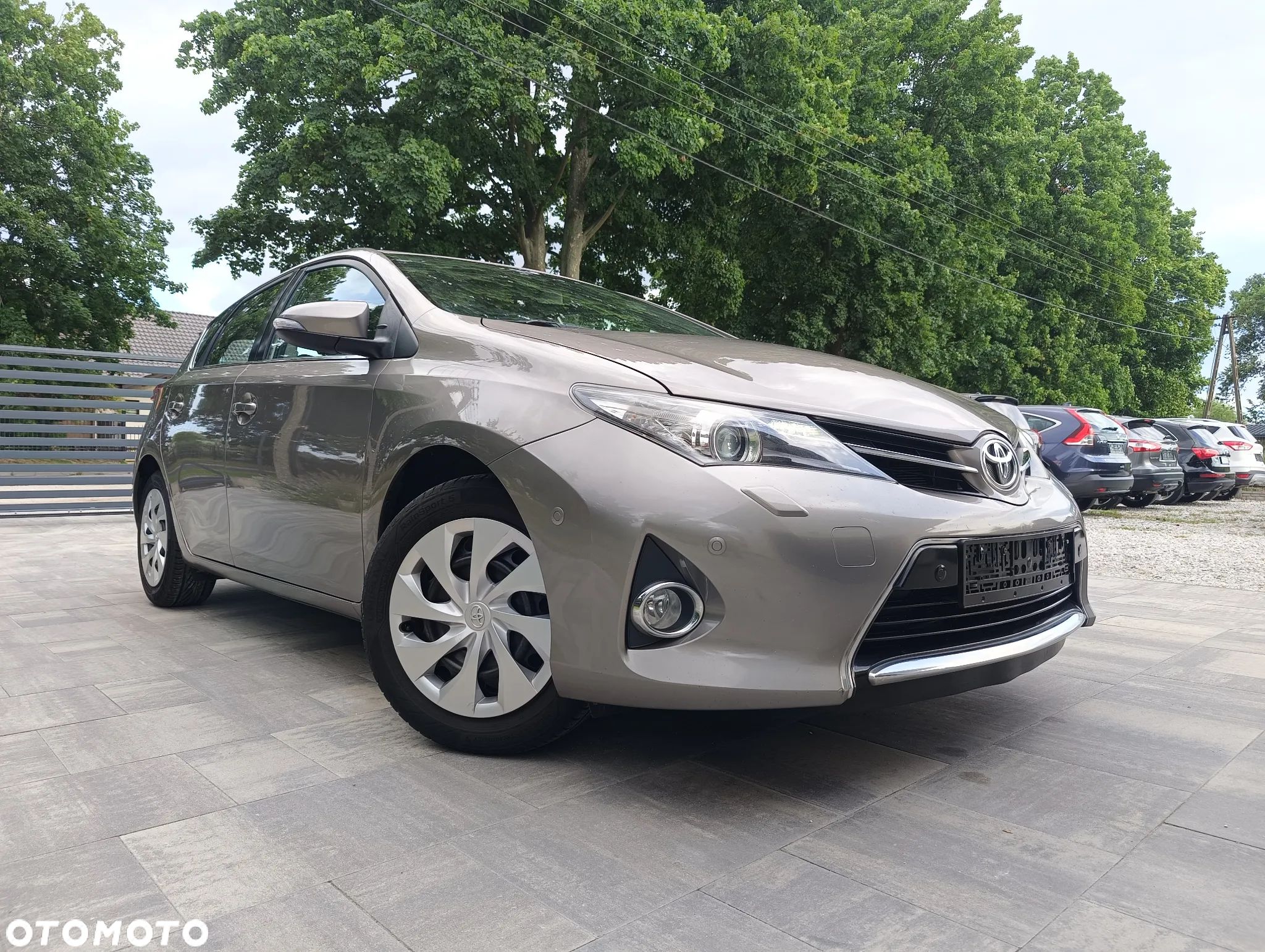 Toyota Auris 1.6 Premium - 1