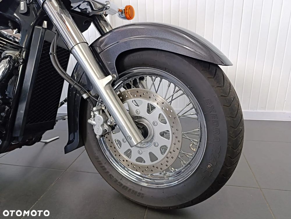Suzuki VL 800 Volusia - Boulevard C50 - 5