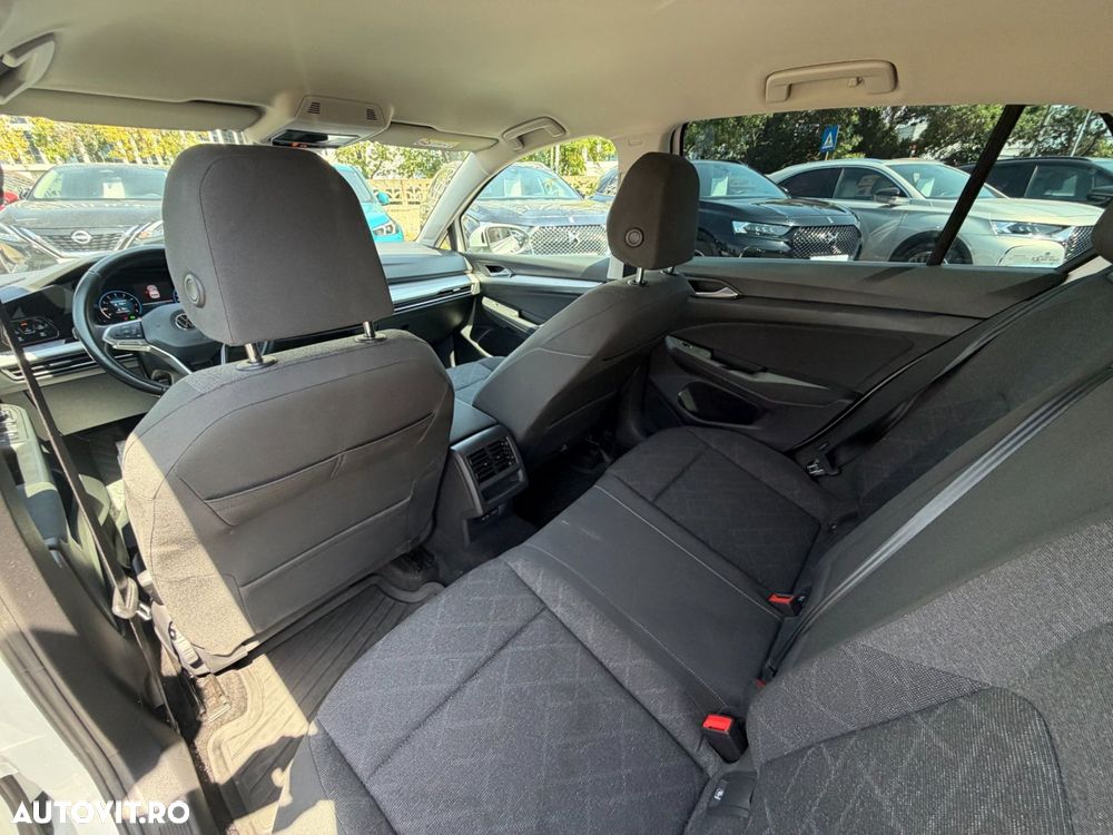Volkswagen Golf 1.5 eTSI ACT DSG MHEV Style - 14