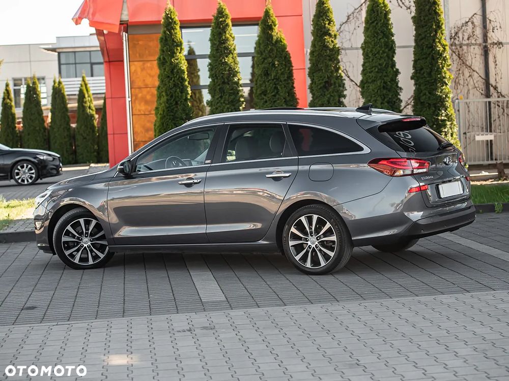 Hyundai i30 1.4 T-GDI DCT Premium - 10