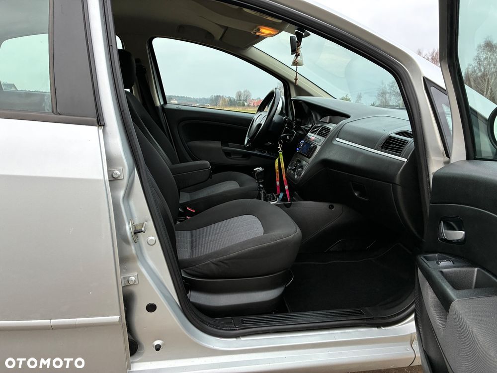 Fiat Linea 1.4 Dynamic - 22