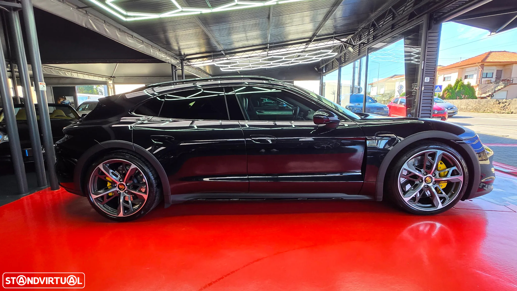 Porsche Taycan Cross Turismo Turbo - 10