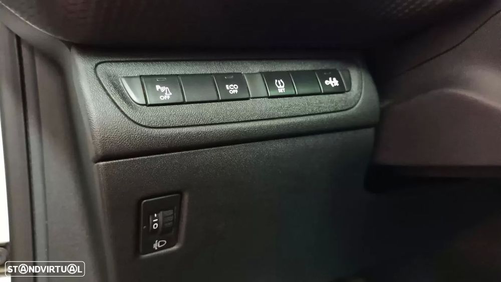 Peugeot 2008 1.2 PureTech Allure - 30