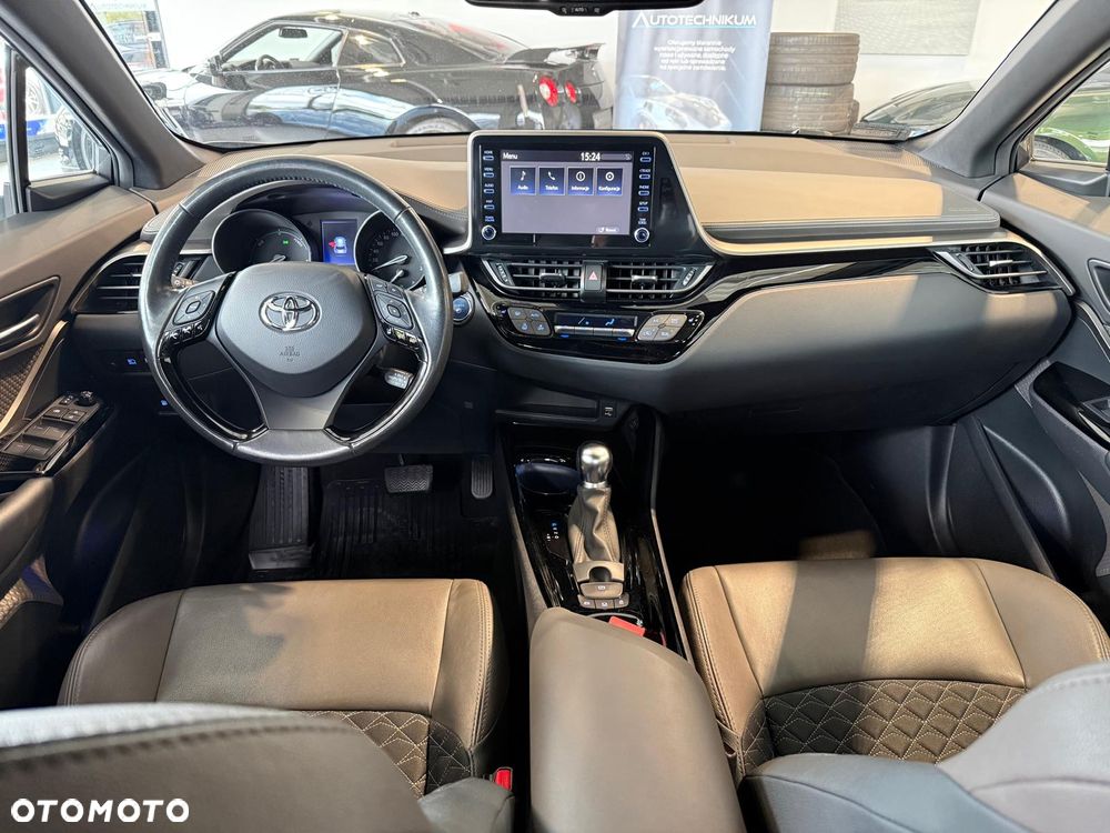 Toyota C-HR 2.0 Hybrid Executive - 11