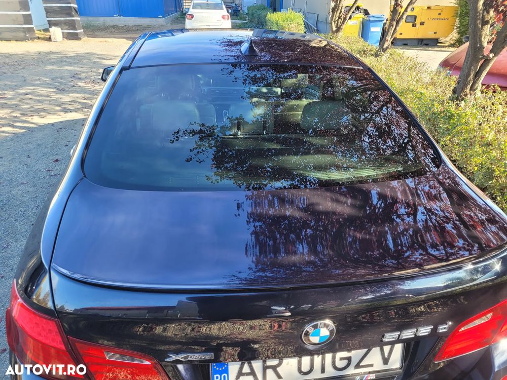BMW Seria 5 525d xDrive - 10