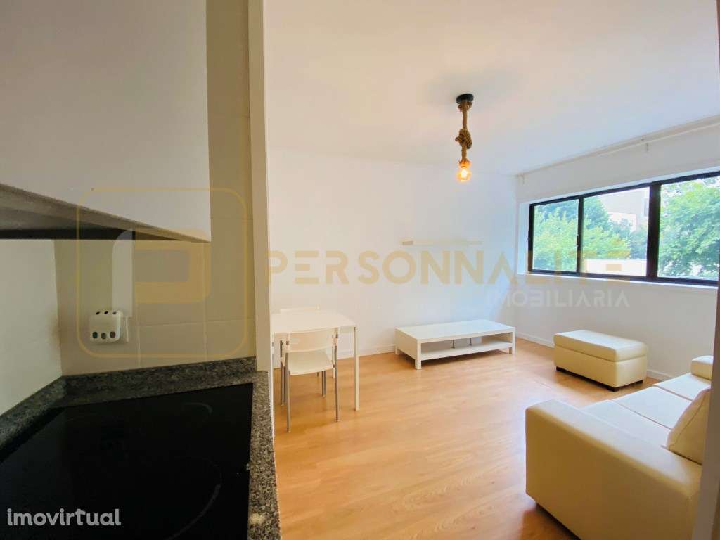 Apartamento T1 Mobilado - Av. Dom João IV - Grande imagem: 5/14