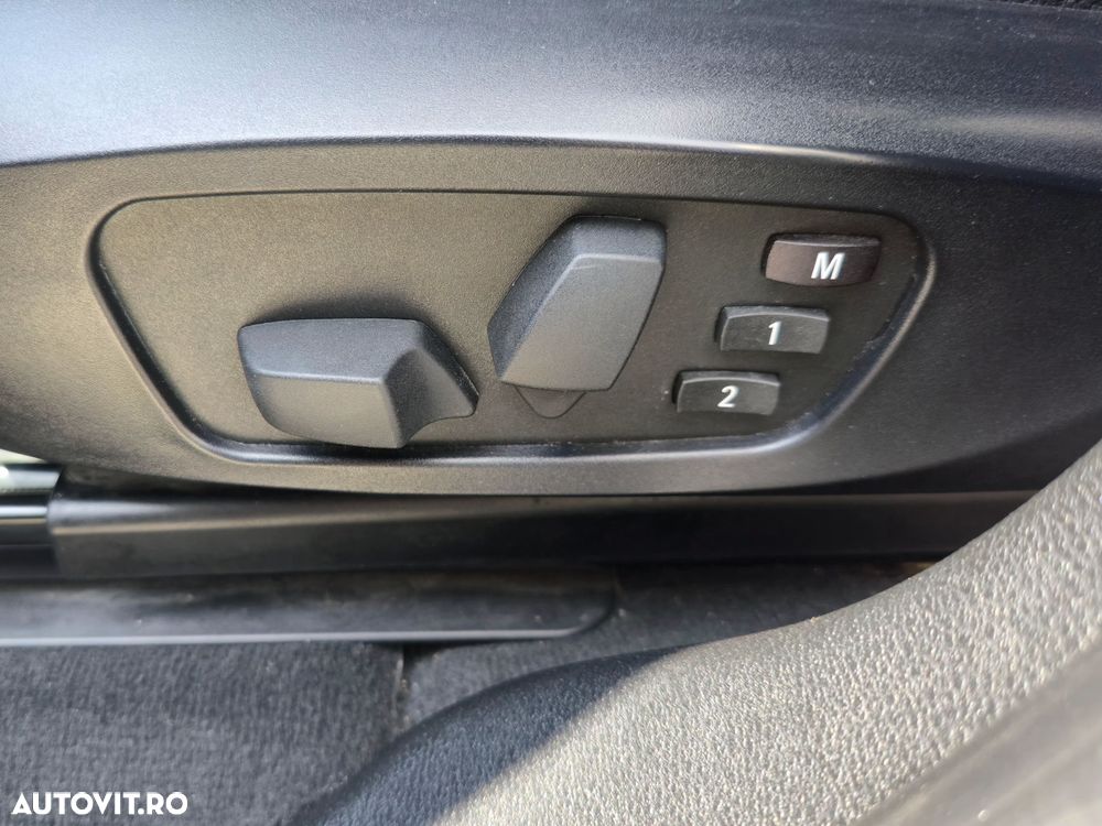 BMW X3 xDrive28i AT xLine - 23