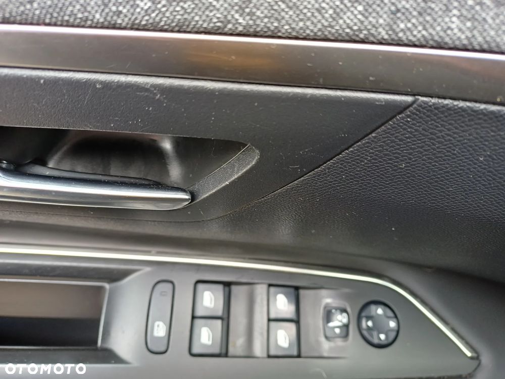 Peugeot 3008 1.6 THP Allure S&S EAT6 - 15
