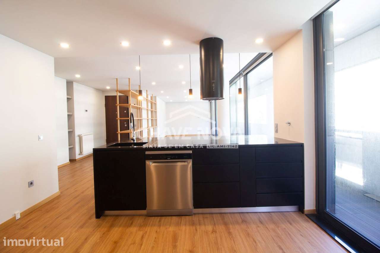 Apartamento T3+1 à venda na rua de Damião de Góis  - Porto - Grande imagem: 4/21