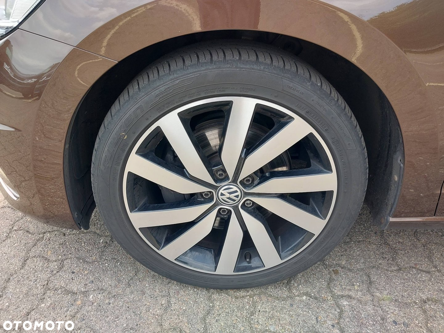 Volkswagen Touran 2.0 TDI BMT Highline DSG - 24