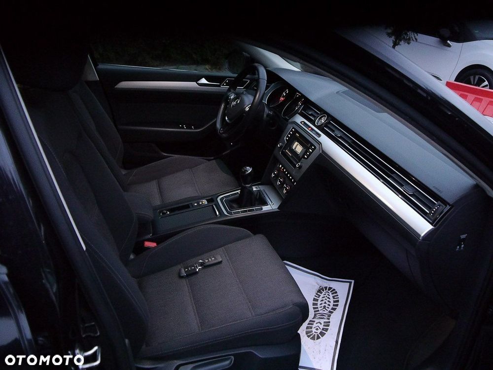 Volkswagen Passat Variant - 33