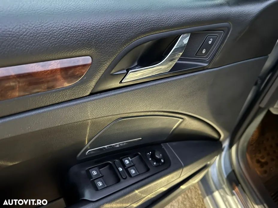 Skoda Superb 2.0 TDI Elegance DSG - 9