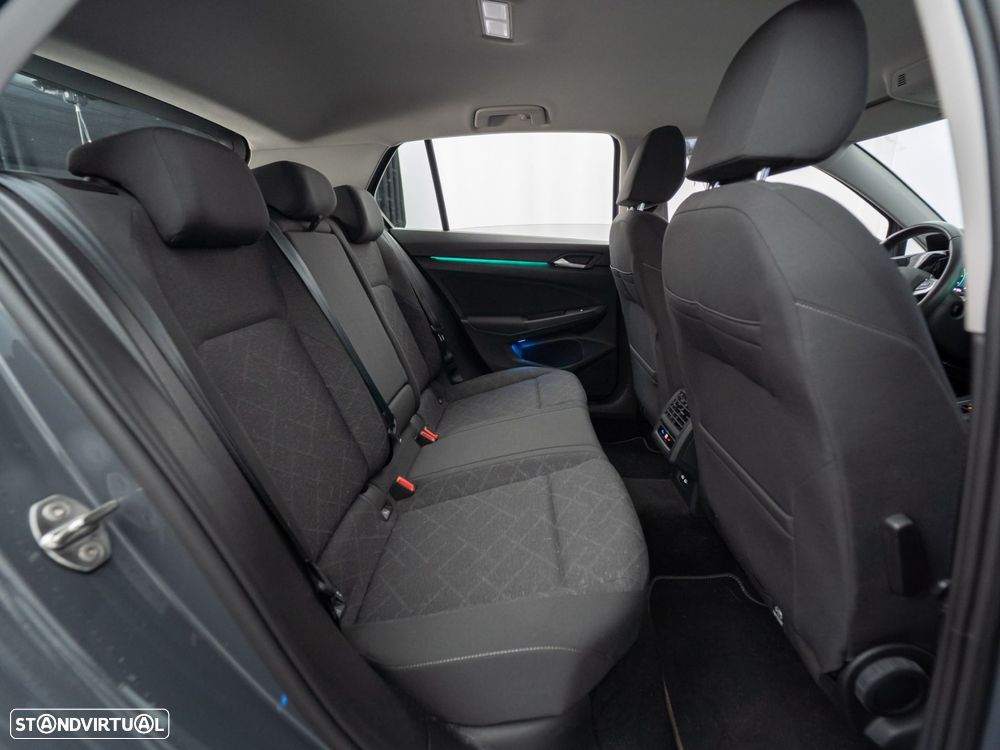 VW Golf 2.0 TDI Life DSG - 35