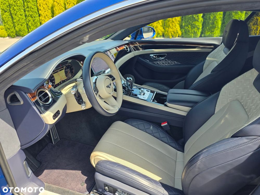 Bentley Continental GT - 12