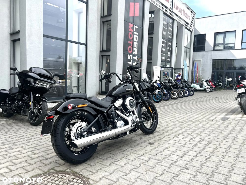 Harley-Davidson Softail Street Bob - 6