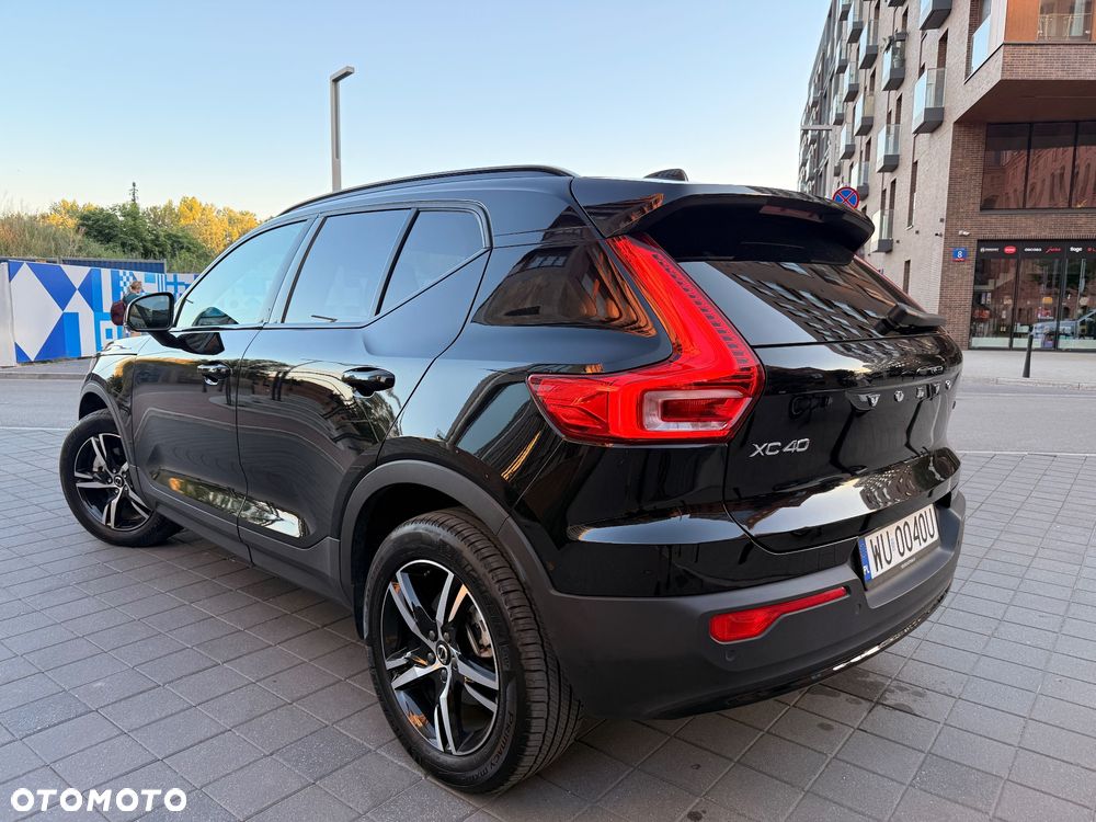 Volvo XC 40 B5 B AWD Momentum Pro - 9