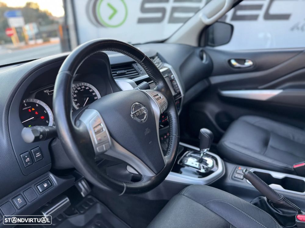 Nissan Navara 2.3 dCi CD 4WD Tekna Auto - 10