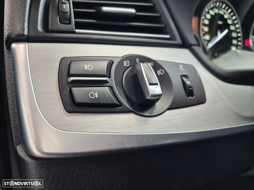 BMW 518 d Line Luxury Auto - 10