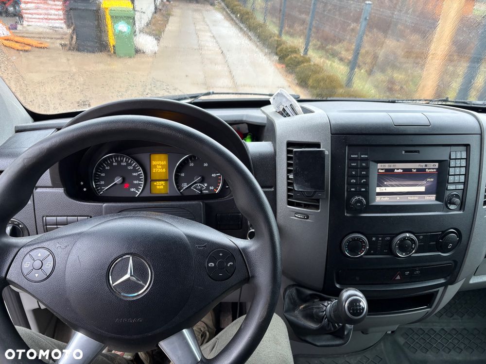 Mercedes-Benz Sprinter - 4