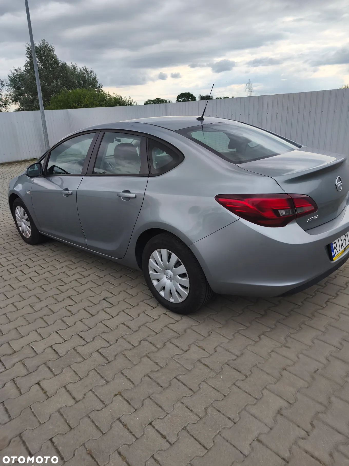 Opel Astra IV 1.6 Active EU6 - 3