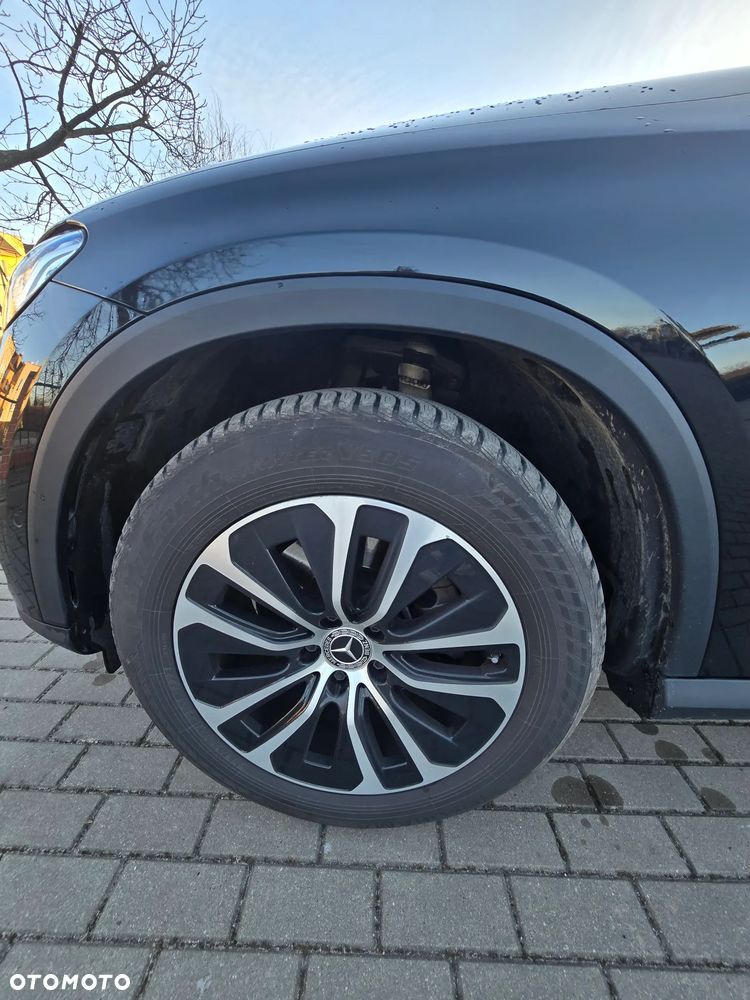 Mercedes-Benz GLC - 13