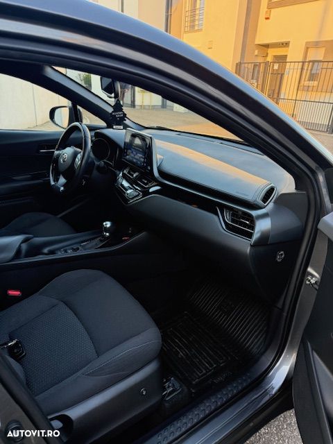 Toyota C-HR - 1