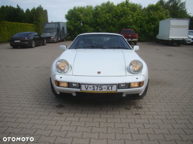 Porsche 928 - 3